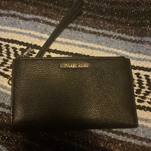 Micheal Kors continental wallet NWOT - Picture 2 of 7